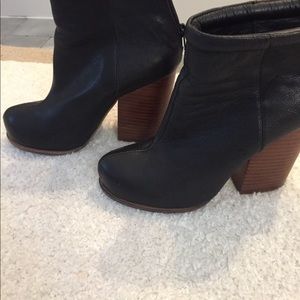 🔴SOLD🔴 Jeffrey Campbell black Havana last leather boots